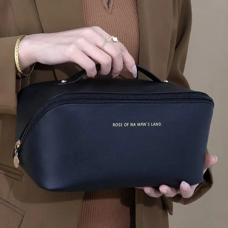 Glamour Vault – Luxury Makeup & Travel Organizer Bag