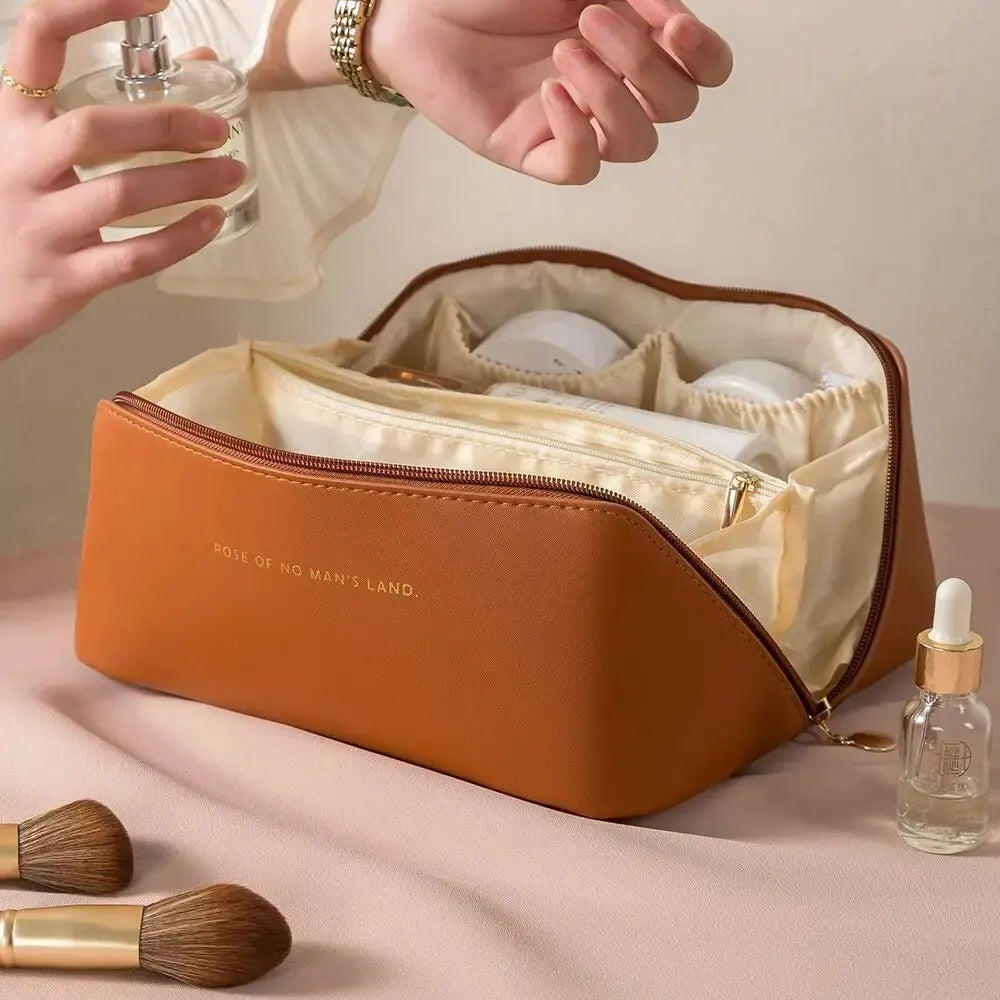 Glamour Vault – Luxury Makeup & Travel Organizer Bag