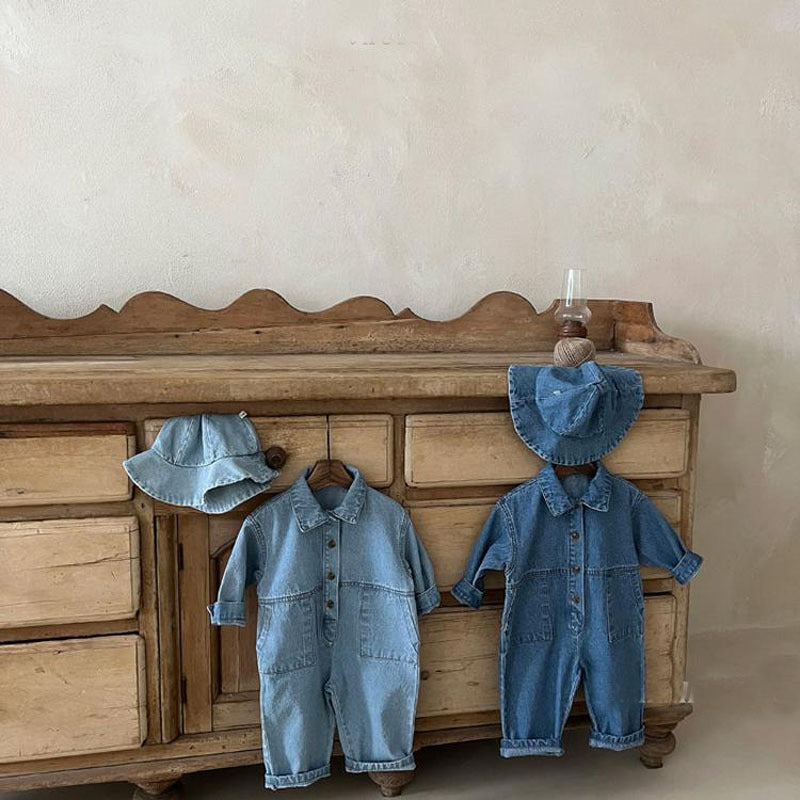 Minimalist Luxe Baby Romper with Pocket Detail