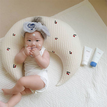 "LuxeRest™ Infant Support Cushion – U-Shape Pillow for Nursing & Sleep