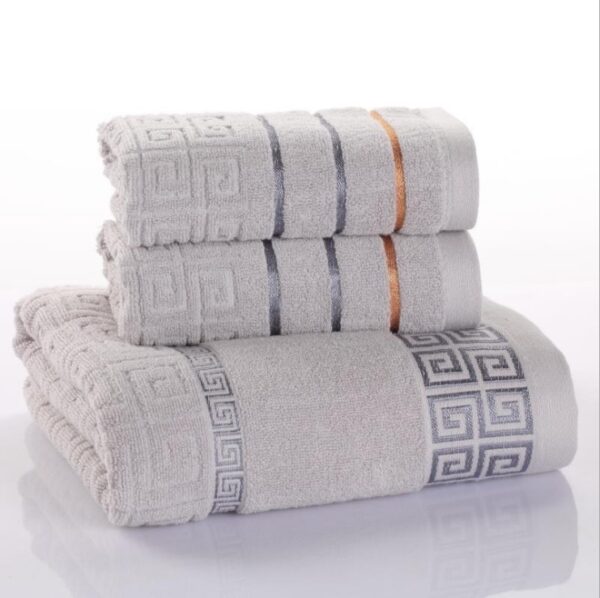 Three-piece cotton towel set - Image 2